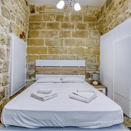 The Blue Village By 360 Estates * Żejtun