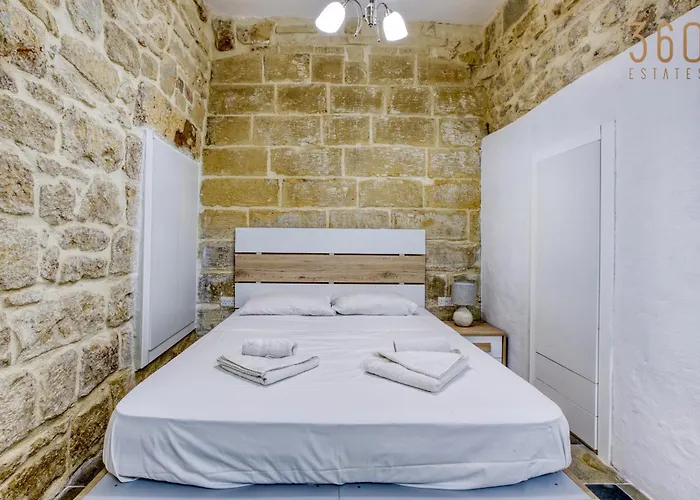 The Blue Village By 360 Estates * Żejtun